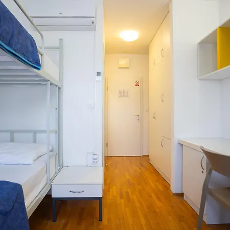 Auberge de jeunesse Kampus *