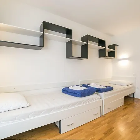 Auberge de jeunesse Kampus *